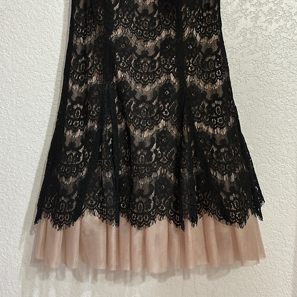 Best Adam Lace dress - Picture 2 of 4